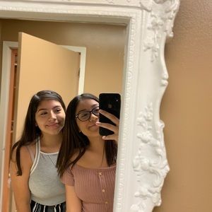 Meet your Posher, Juliana